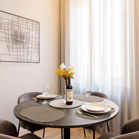 Zarina - Old Town Center